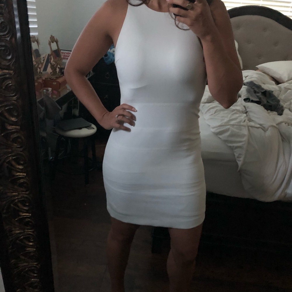 Elizabeth & James classic white Dress